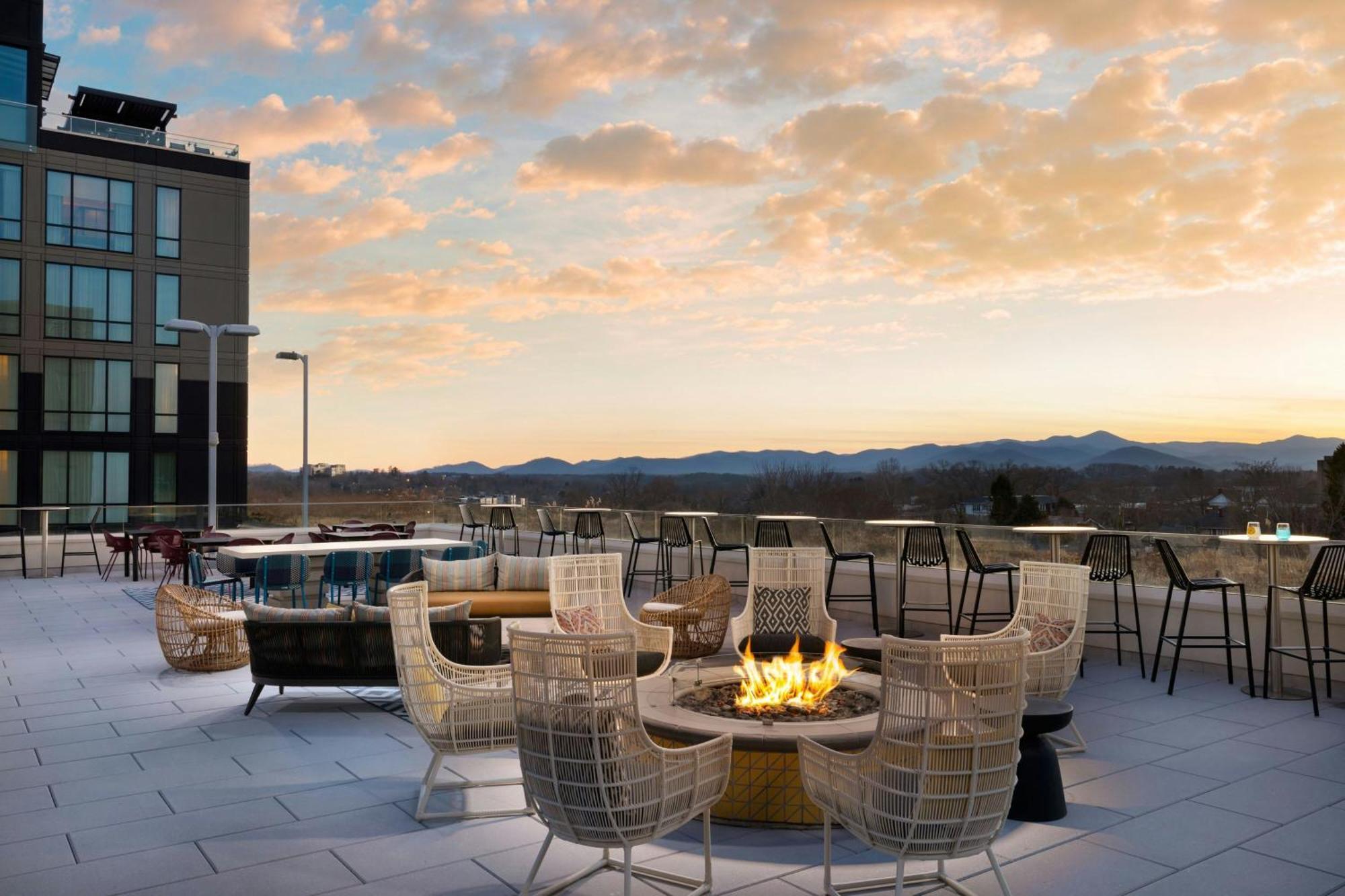 Aloft Asheville Downtown Exterior foto